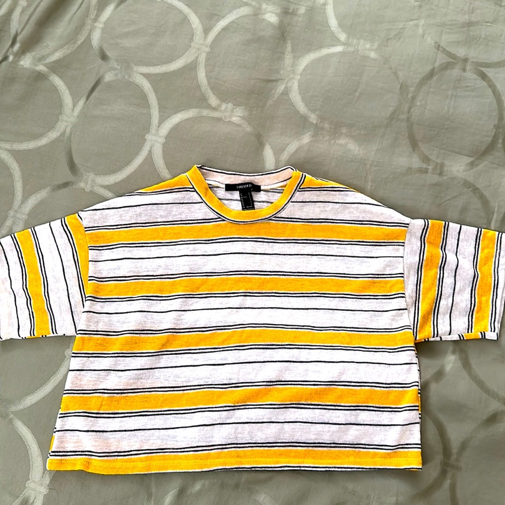 Forever 21 size small cropped thin sweater top